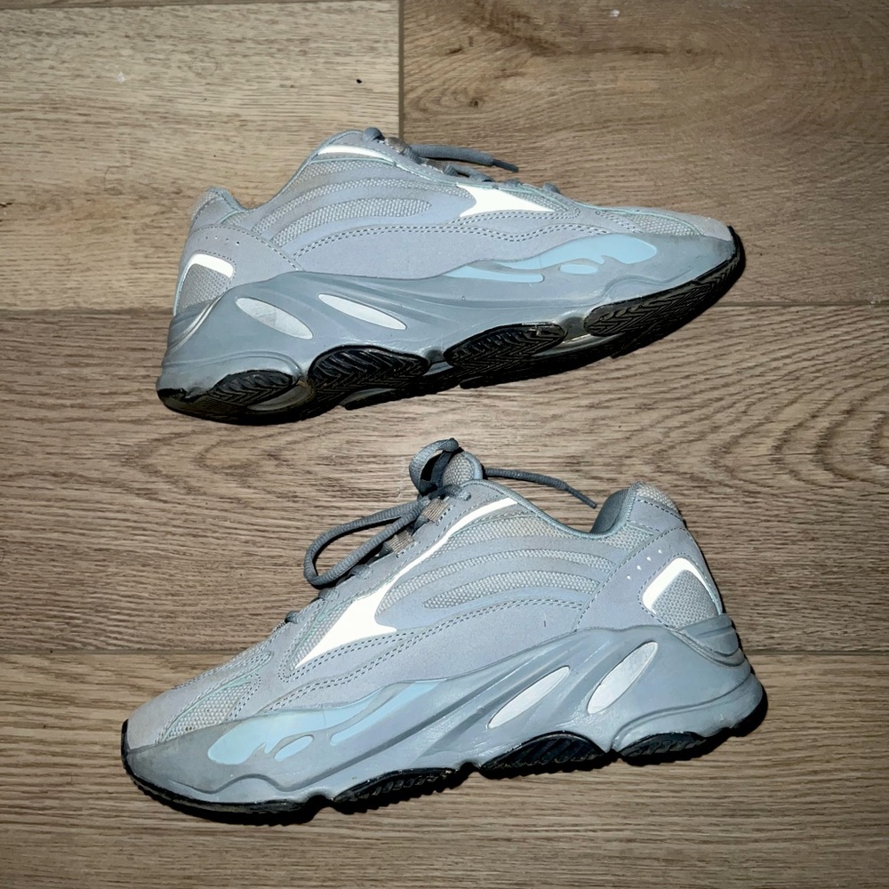Yeezy 700 hospital blue